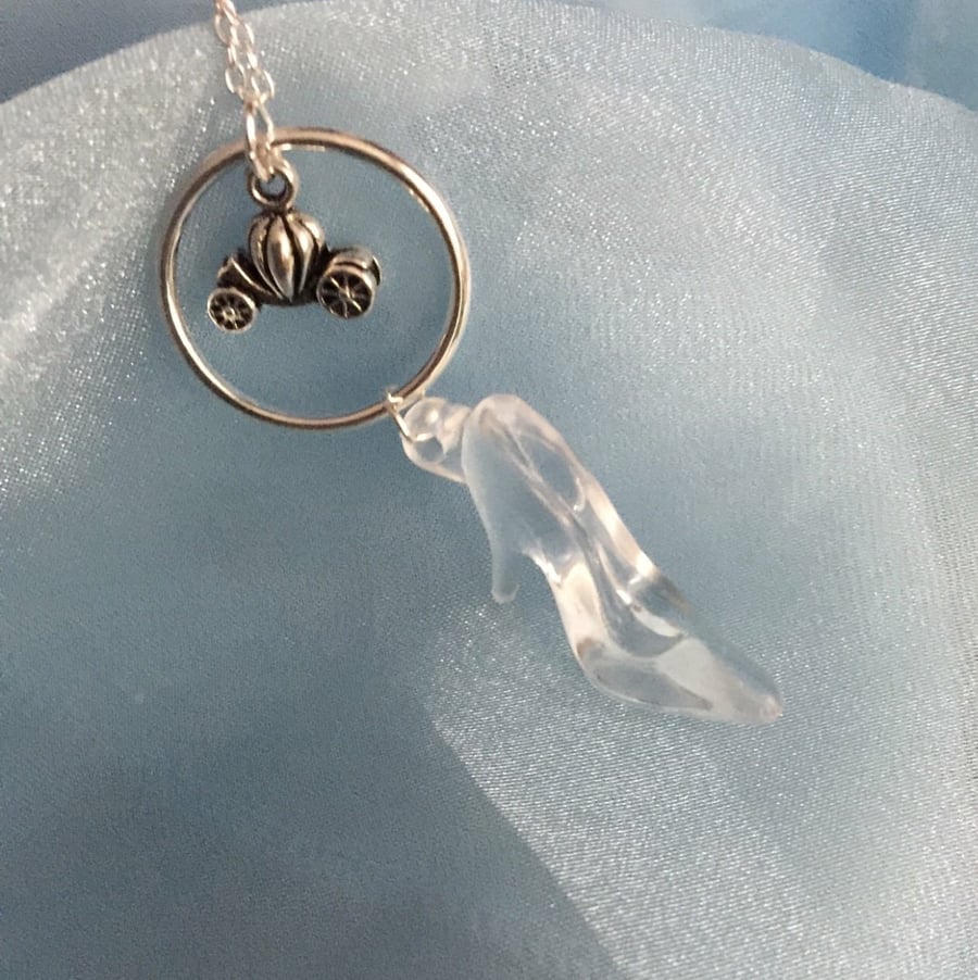  Cinderella glass slipper & pumpkin carriage necklace