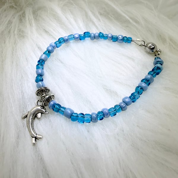 Dolphin charm small beaded bracelet