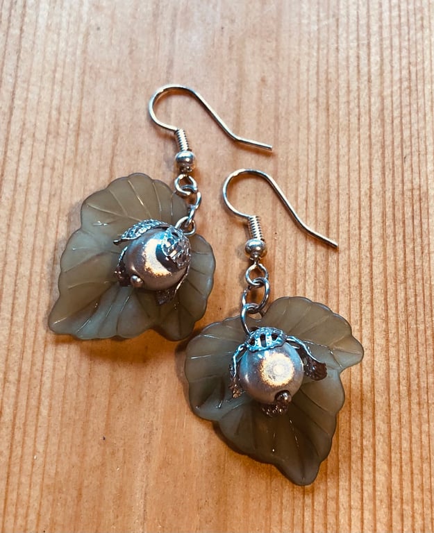 Leaf and white berry earrings 