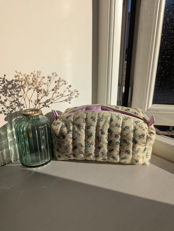 Quilted Floral Zipper Pouch - small 