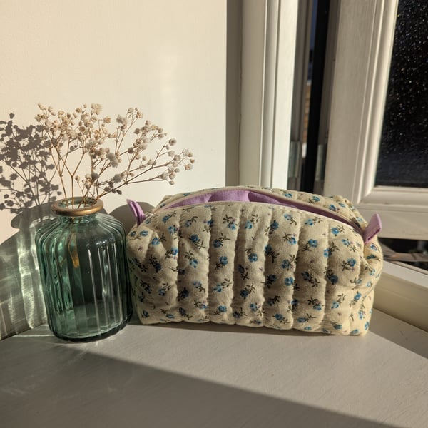 Quilted Floral Zipper Pouch - small 