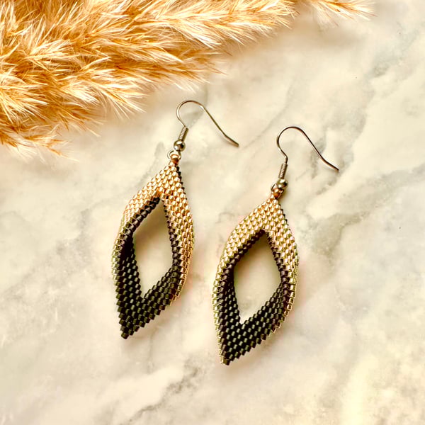 Peyote Drop Earrings - Champagne Matt Grey