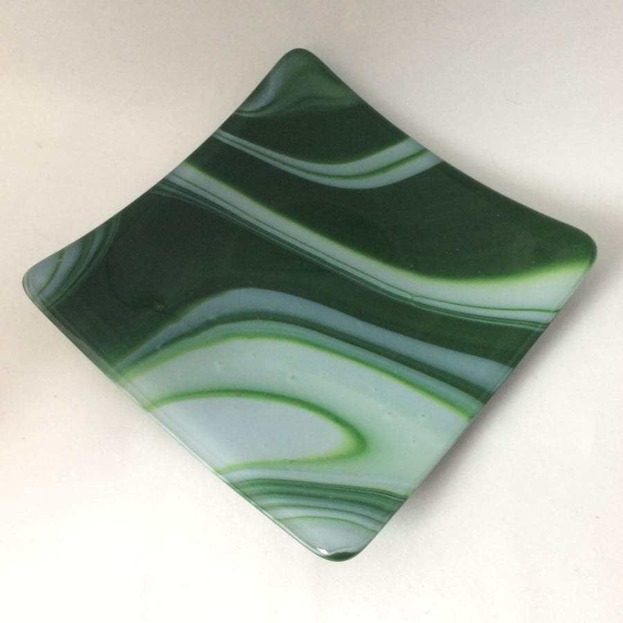 Swirled green fused glass plate  (0534)