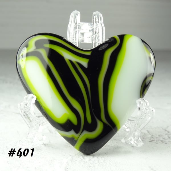 Fused glass green black white heart pocket hug with stand 5x4.5cm (401)