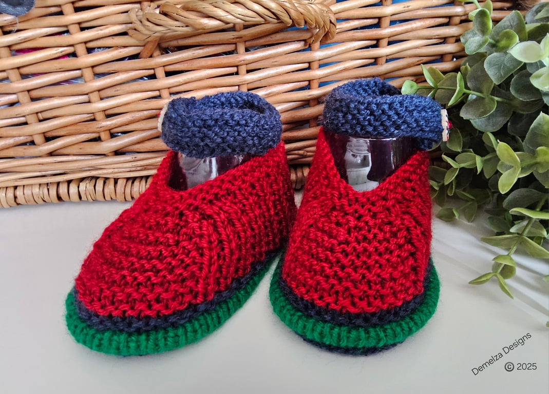 Designer Baby Boy's Hand Knitted Shoes   3 - 6 months size
