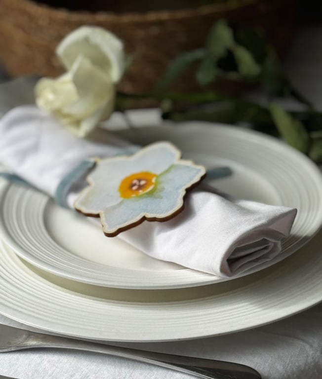 25 Wedding Favours Wooden Hanging Ornament or Keyring plus 25 blank A6 cards