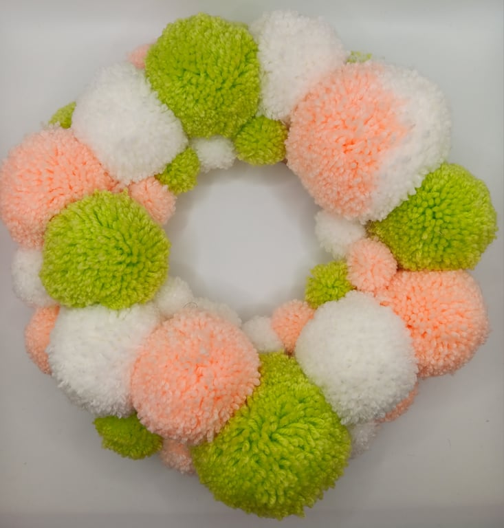 Pom pom hanging wreath 