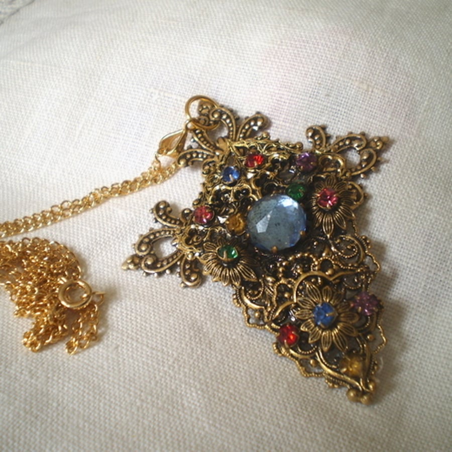Victoriana Czech Glass Necklace