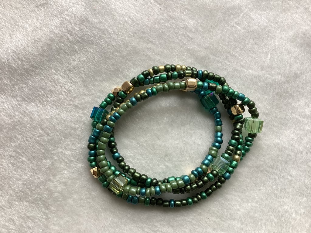 Stretch beaded bracelets from beaded string, square beads.