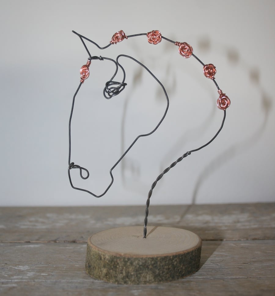 Single Wire Horse Head