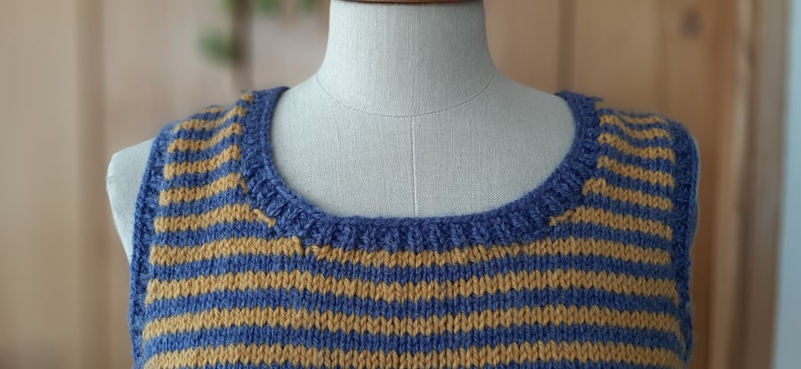 Hand knitted tank top medium 