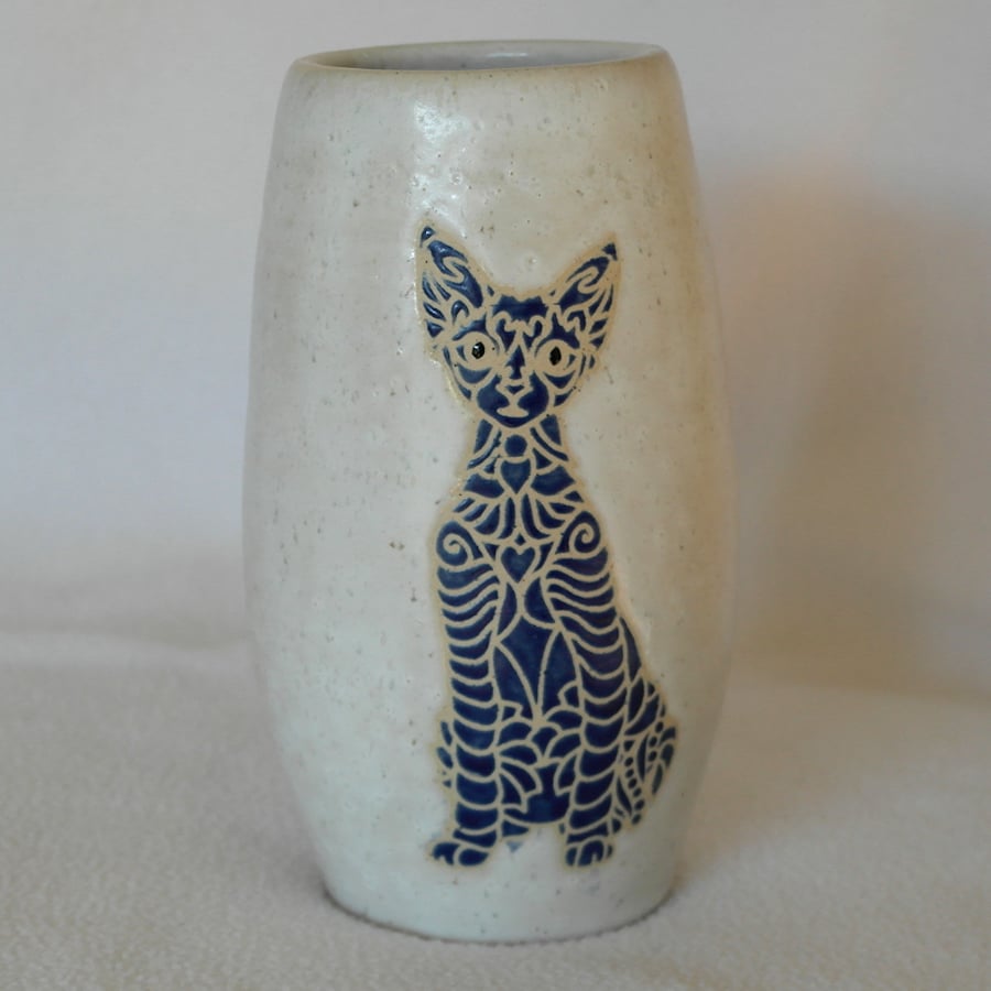 19-61 White vase with cat handmade pottery stoneware gift