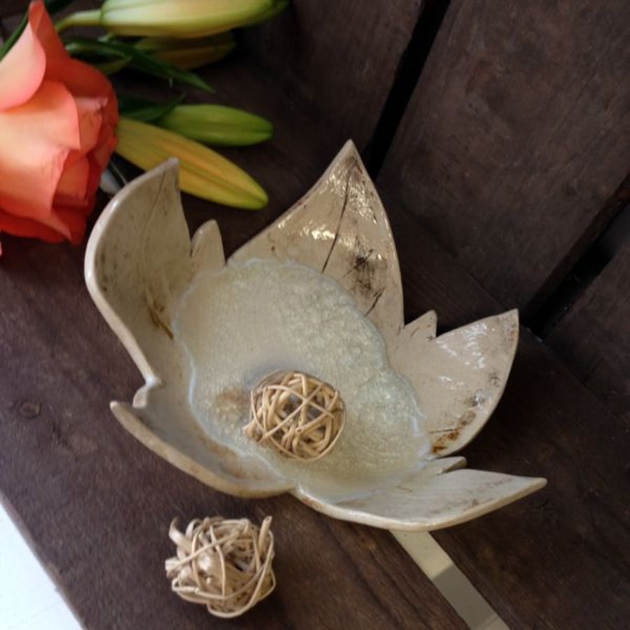 Ceramic Maple Leaf Dish