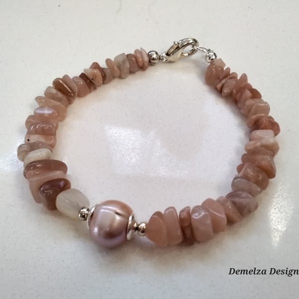 Peach Moonstone & Peach Freshwater Culture Pearl Bracelet 