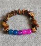 Bisexual Pride – Elastic Bracelet with Glass Beads and Tiger’s Eye Chip - Image 2