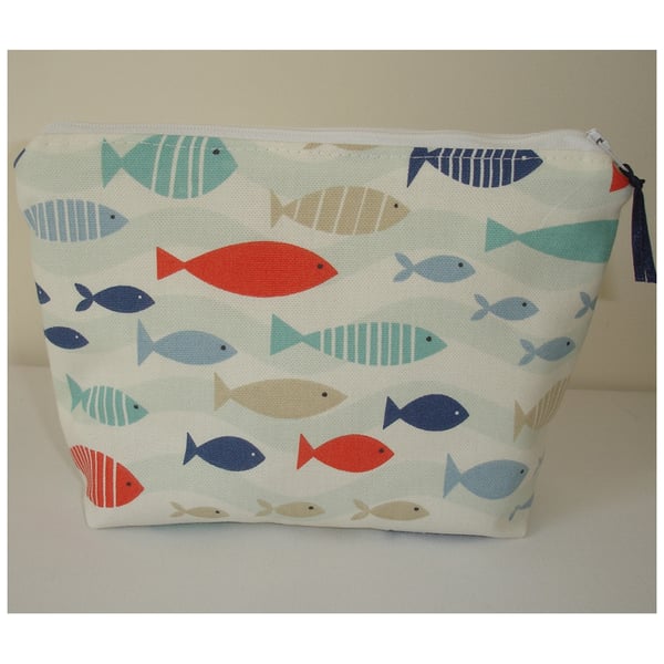 Fish Cosmetic Make Up Purse