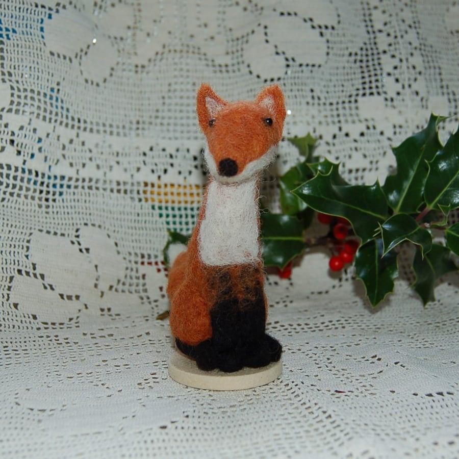 Sitting fox.  Fibre Art collectable fox, needle felt fox, fox ornament