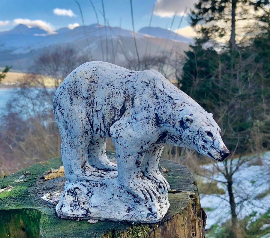 Polar bear sculpture in ceramic. By Paul Szeiler.