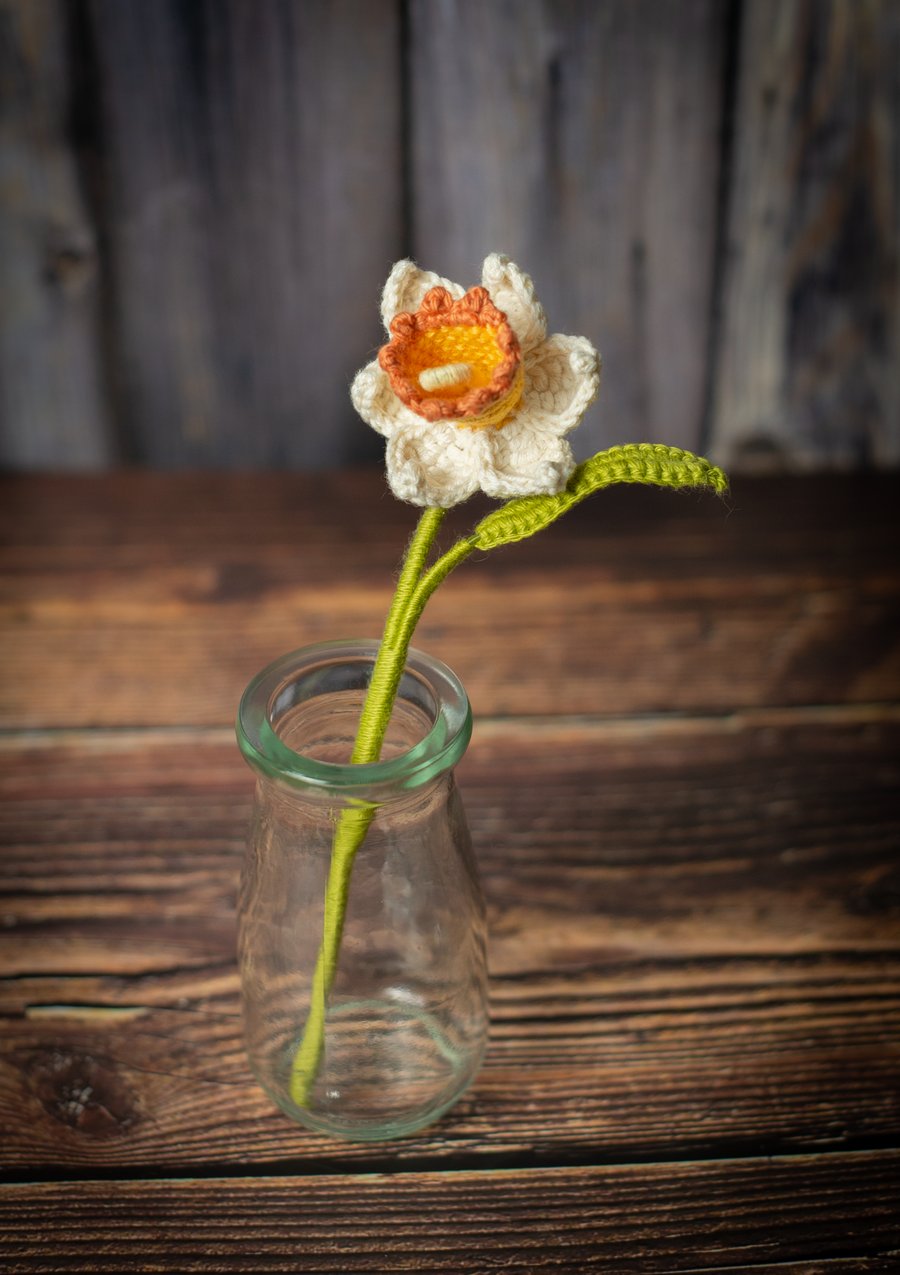 White Daffodil Crochet Bookmark 