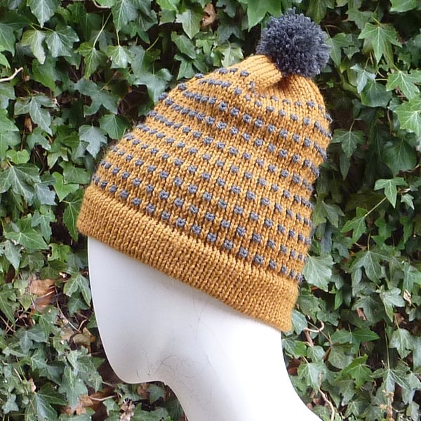 Woman's Knitted Beanie