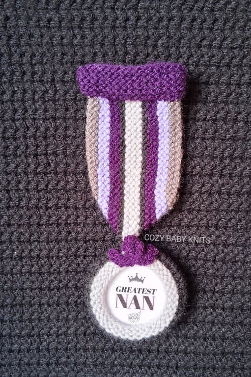 KNITTED AWARDS MEDAL WITH REMOVABLE MESSAGE