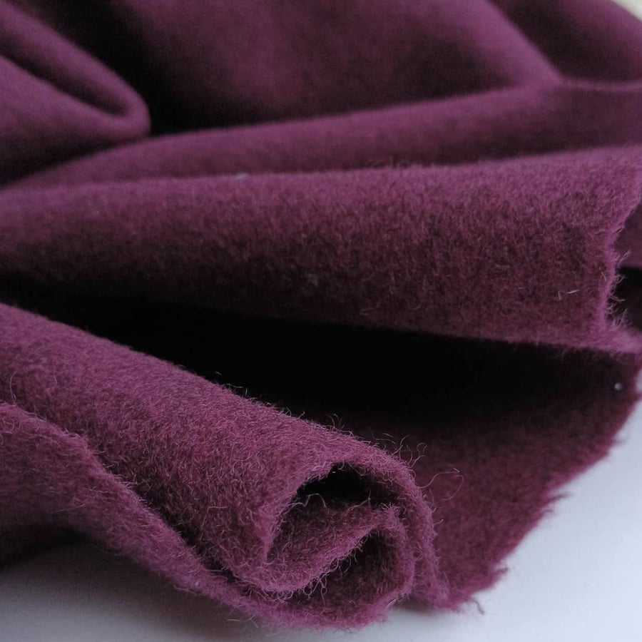 Purple boiled wool fabric - FQ, half or metre