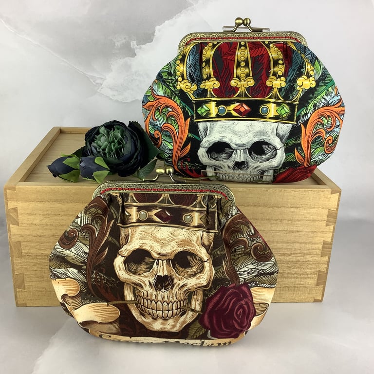 Royal skull small clutch bag, Goth makeup bag, Optional chain, 2 colour options