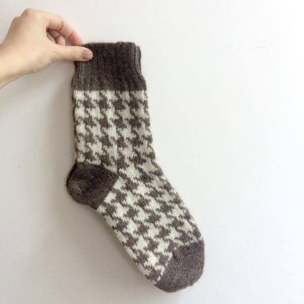 READY TO SHIP knitted houndstooth unisex winter socks brown white wool