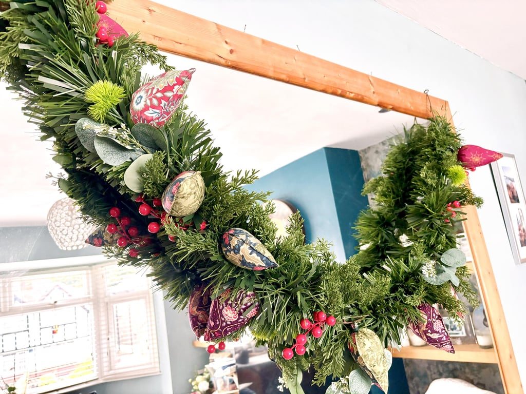 Handmade faux fern & William Morris fabric bauble Christmas garland, decorative 