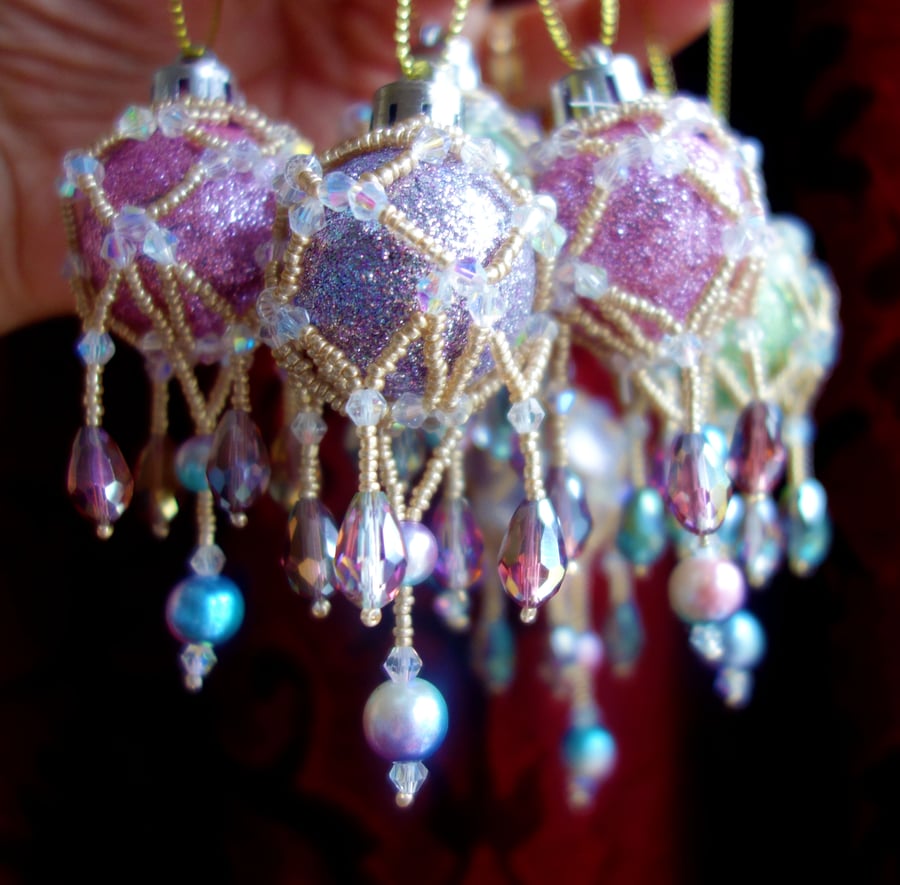 6  x Shell Pink, Lavender and Lime Crystal Victoriana Baubles