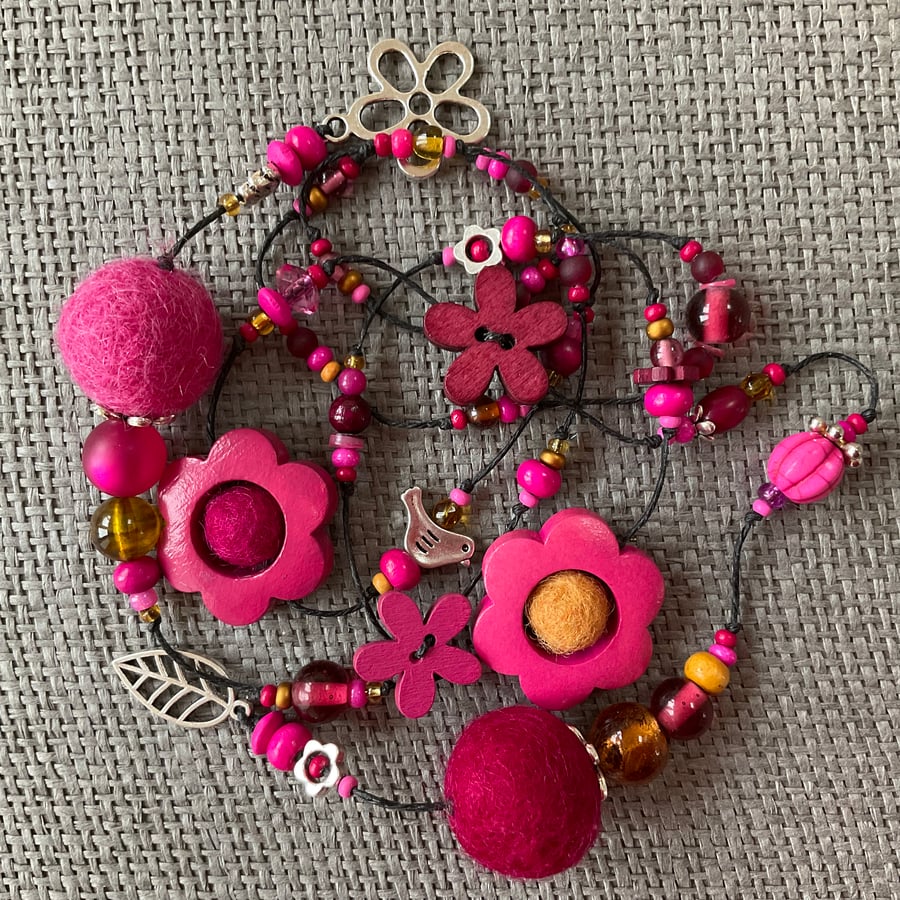 “Bright and Berry” lariat necklace