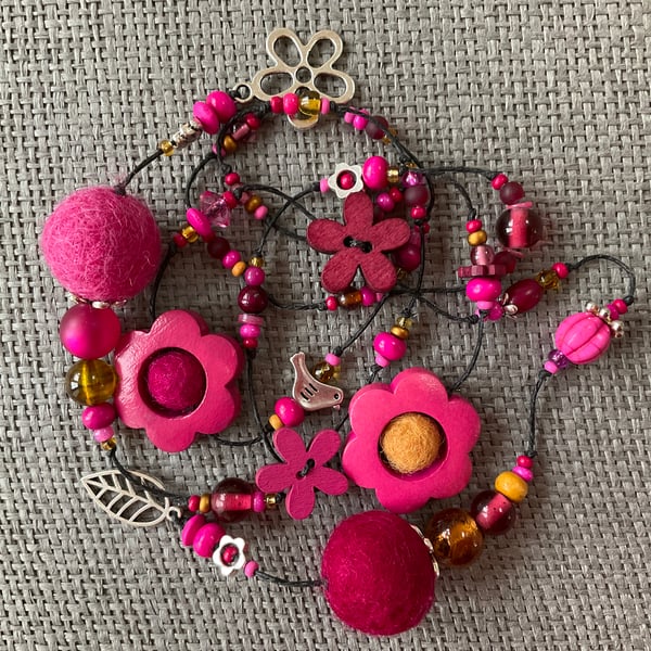 “Bright and Berry” lariat necklace