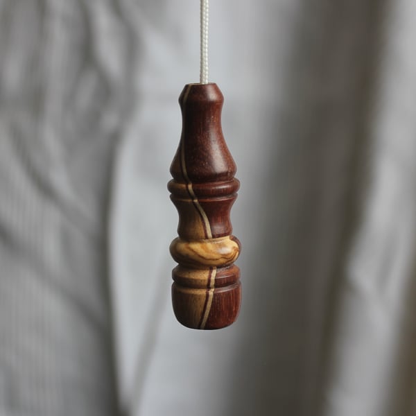 Wooden Pull Cord Toggle No1