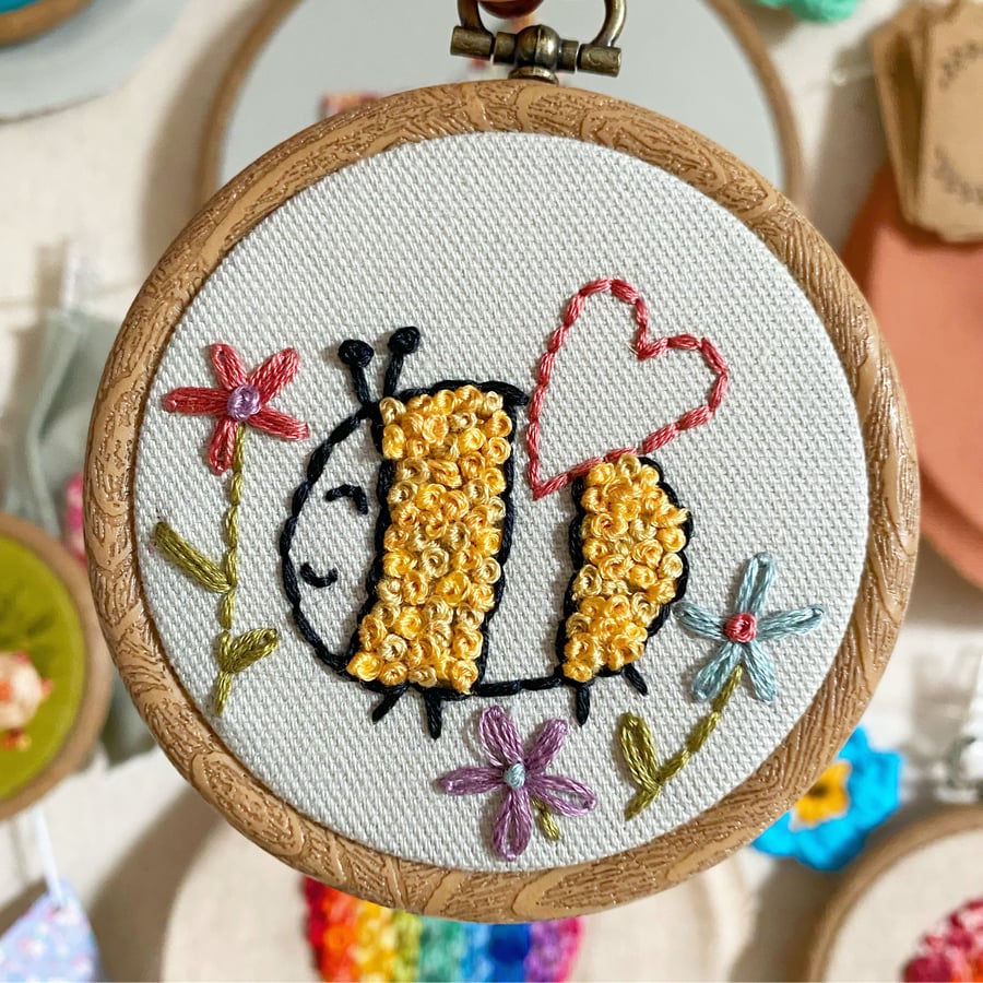 Bee Printable Pdf Embroidery Pattern