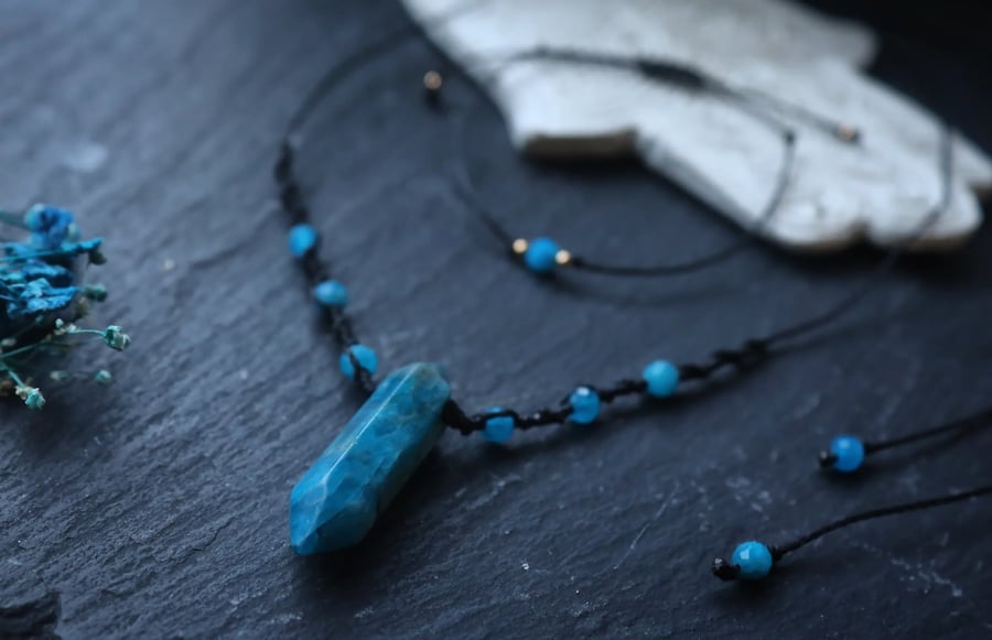 Women's adjustable set bracelet and necklace with Apatite 