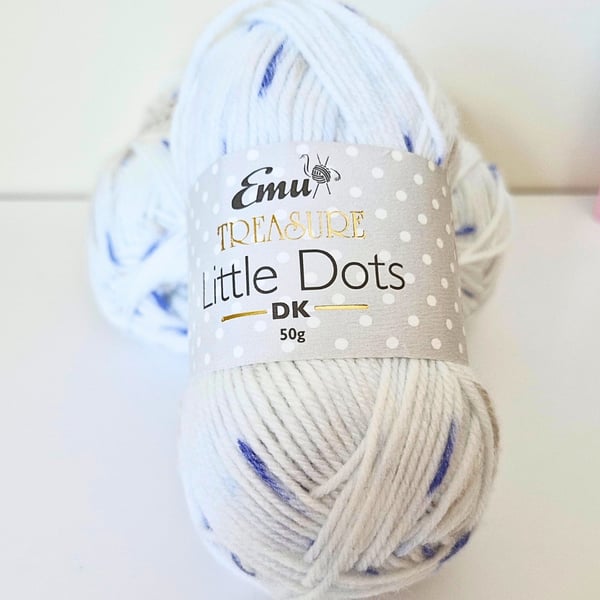 Emu Treasure Little Dots DK Yarn 50 grm Ball - Twinkle Twinkle
