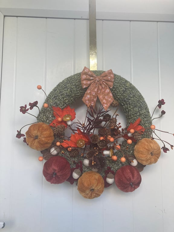  A Rustic Crochet Autumn Welcome Wreath