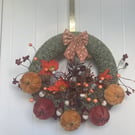  A Rustic Crochet Autumn Welcome Wreath