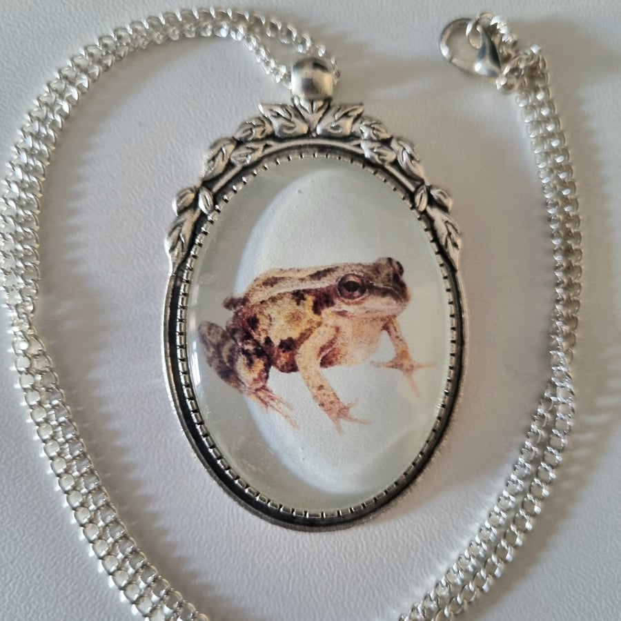 Frog Pendant - Silver Leaf Style 