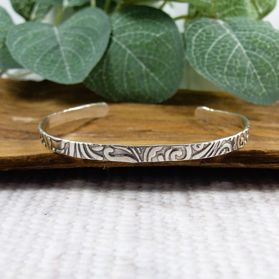 Silver Cuff - Embossed Leaf Pattern with Antiqued Finish. Size Medium