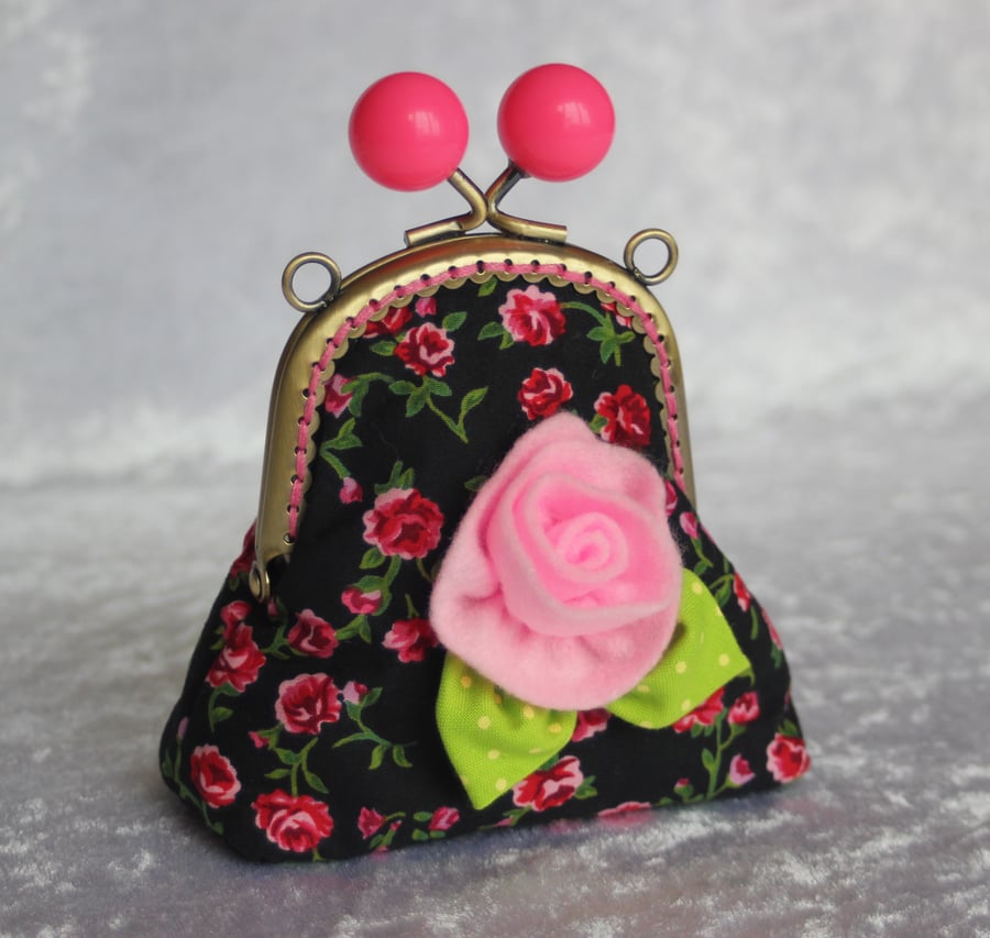 Clasp Frame Coin Purse