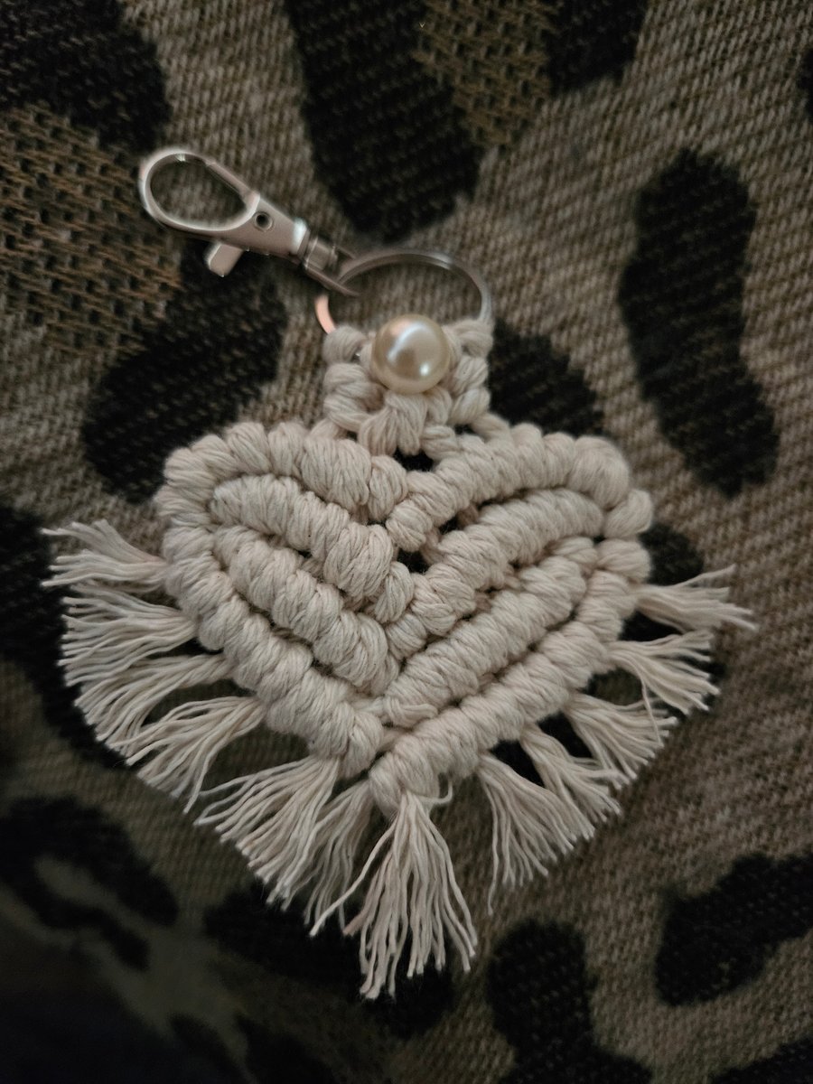 Macrame keyring heart shaped white with pearl gift unique