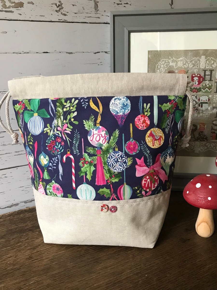 Festive drawstring project bag