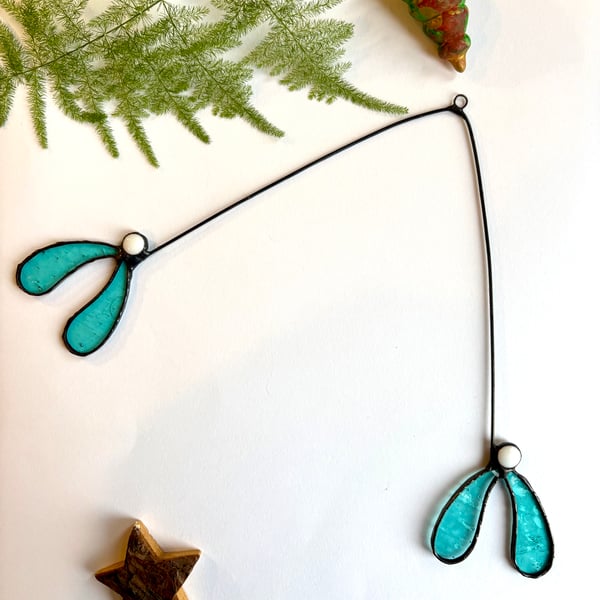 Stained glass mistletoe suncatcher, Perfect Christmas gift, Unique Christmas 