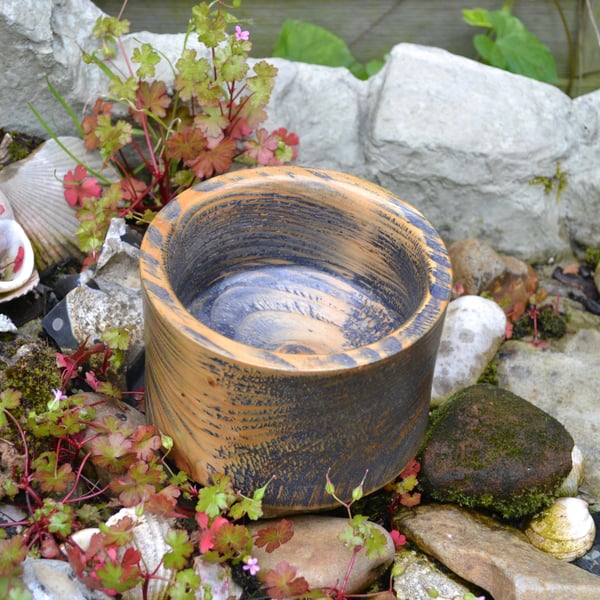 Pine bowl with blue vanish decoration.
