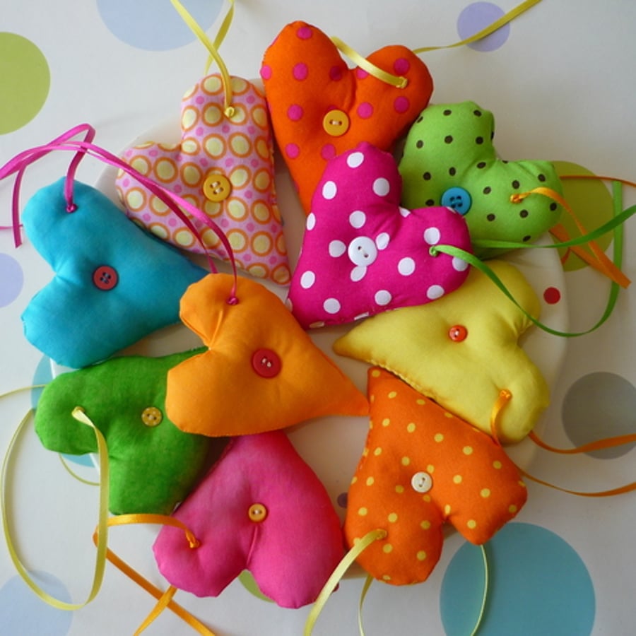 Shabby Chic/ Kitsch Mini Hanging Hearts X 10~Hot Pinks and Citrus 