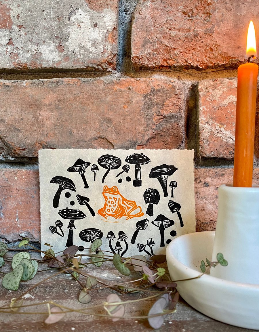 Mushroom Frog - Black