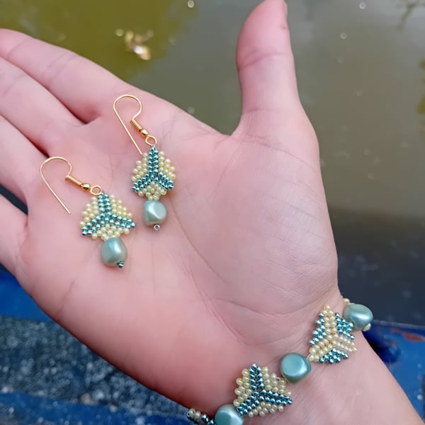 Green pearl triangular peyote bead drop earrings