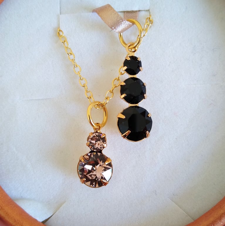 Swarovski Two  Colour Changeable Pendant Gold Necklace Set 18 Inch
