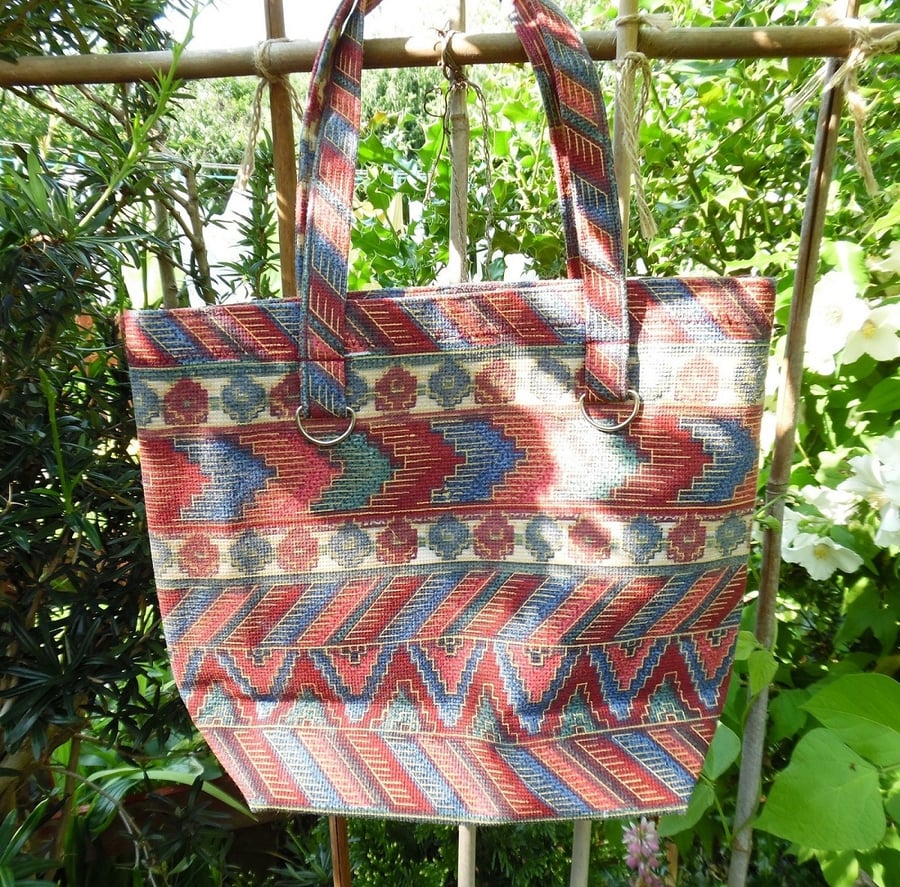 zigzag handbag, shopping bag, carrier bag,  